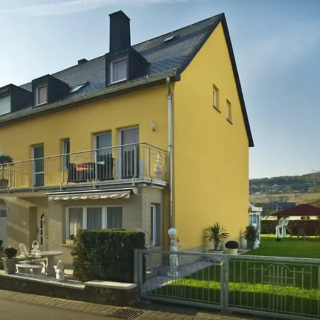Gaestehaus Edith, 4-sterne Fuer 2 Personen Apartment Trittenheim